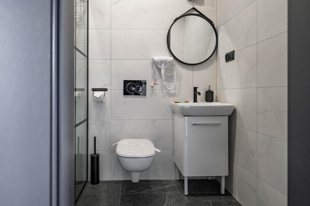 Apartamenty W Kamienicy Sieradz Exterior foto